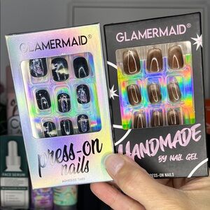 Glamour made press on nails, bundle of two